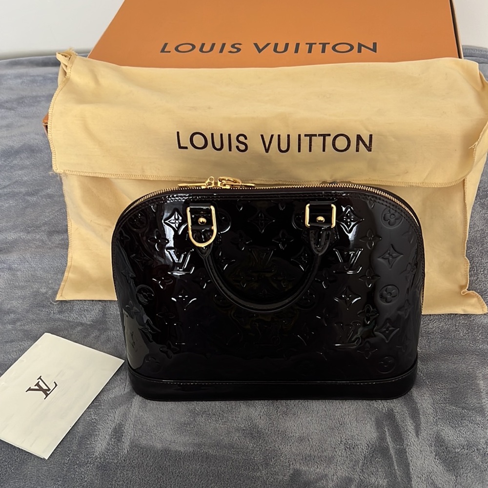 BRAND NEW LOUIS VUITTON
Monogram Vernis Alma PM - Picture 2 of 7